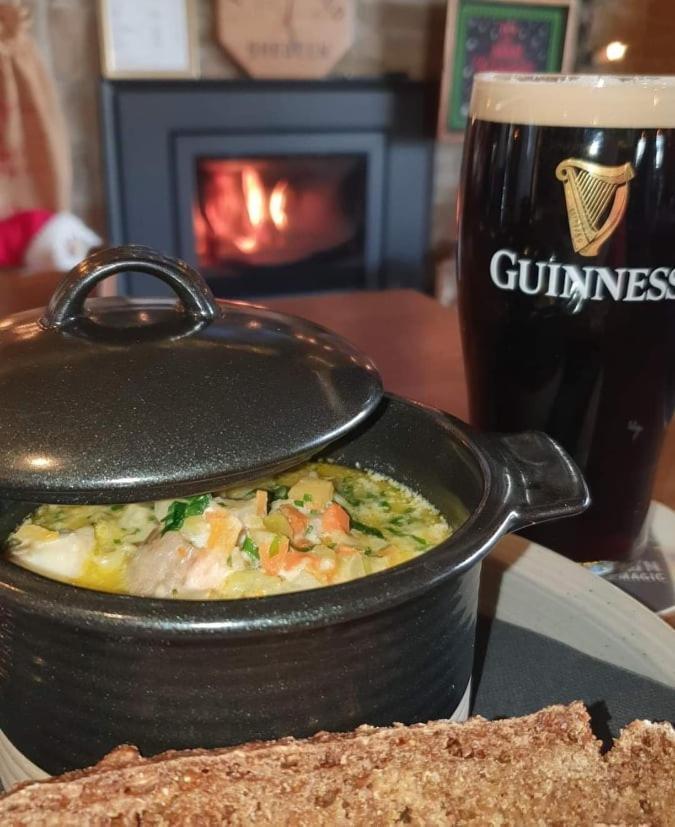 The Canalside B&B At The Auld Shebeen Bar Ати Екстериор снимка